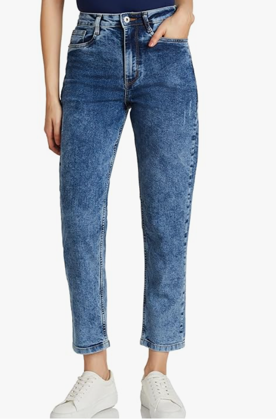 Levi's Women's High Rise Ribcage Slim Straight Fit Jeans - Image 4