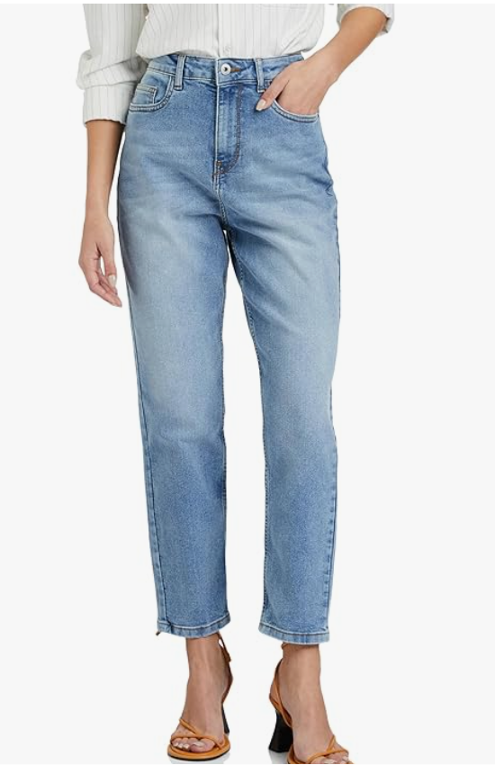 Levi's Women's High Rise Ribcage Slim Straight Fit Jeans - Image 7